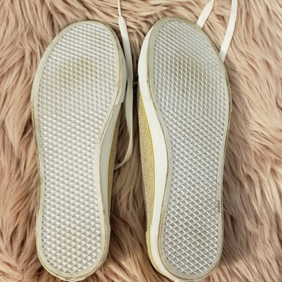 Gold vans - Picture 3 of 4